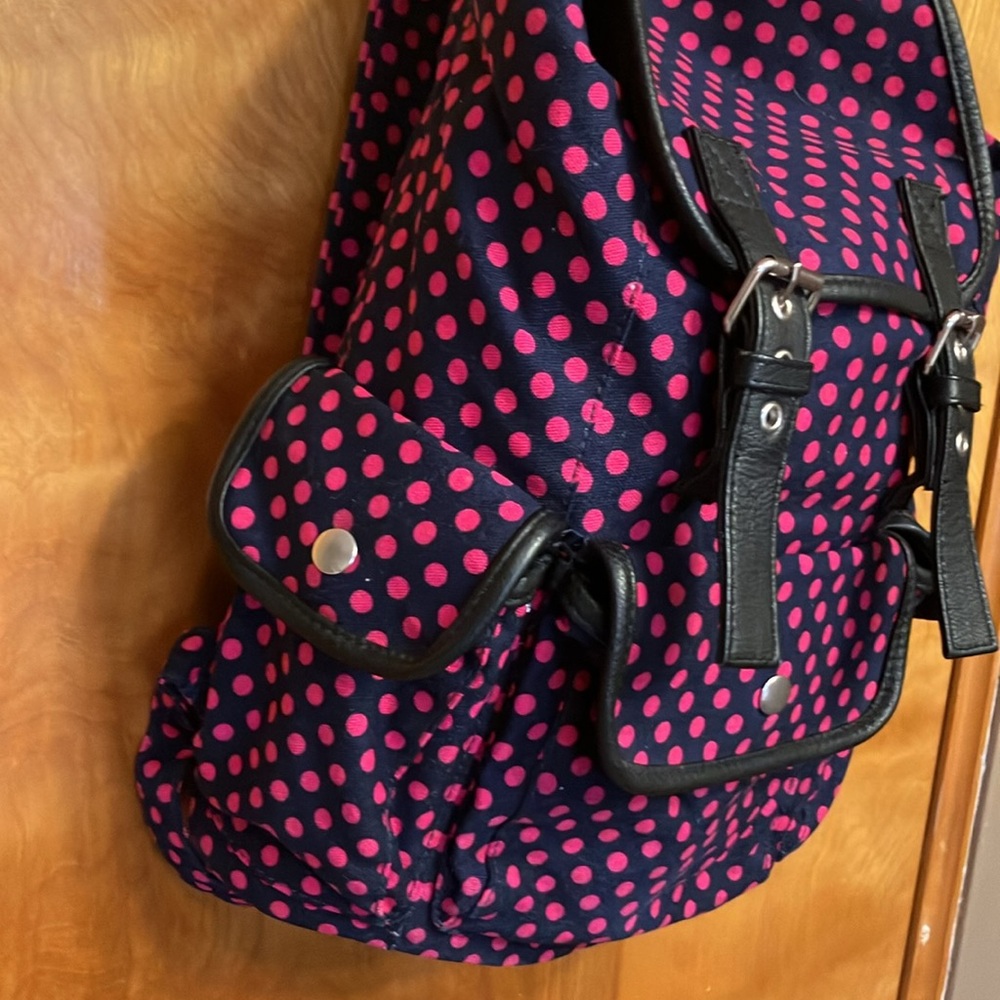 CANDIES. NAVY & PINK BACKPACK. POCKETS ON SIDE. VERY CLEAN. GOOD FOR TRAVEL. EUC - Picture 2 of 14